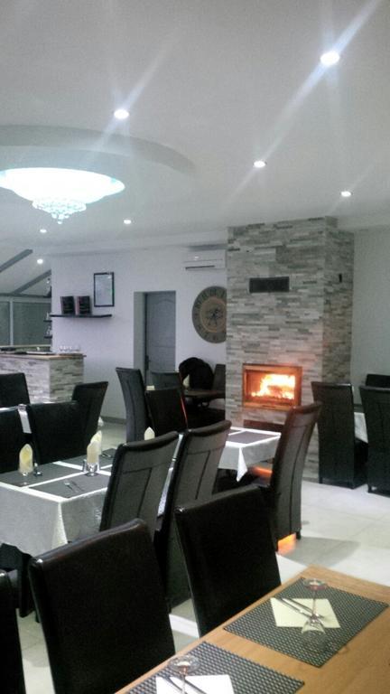 Hotel Restaurant Le Mistral Peipin Екстериор снимка